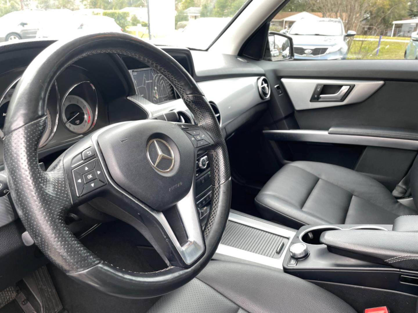 2015 BLACK MERCEDES-BENZ GLK 350 (WDCGG5HBXFG) with an 3.5L engine, Automatic transmission, located at 5103 Dorchester Rd., Charleston, SC, 29418-5607, (843) 767-1122, 36.245171, -115.228050 - Photo#20